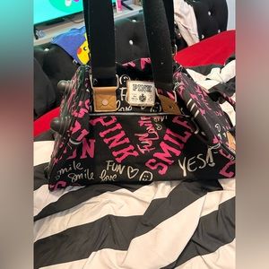 PINK VS ROLLER DUFFLE BAG